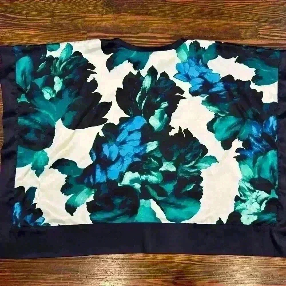 Peter Nygard tunic floral blouse sz Large - Picture 2 of 4